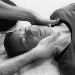 Massage am Nacken